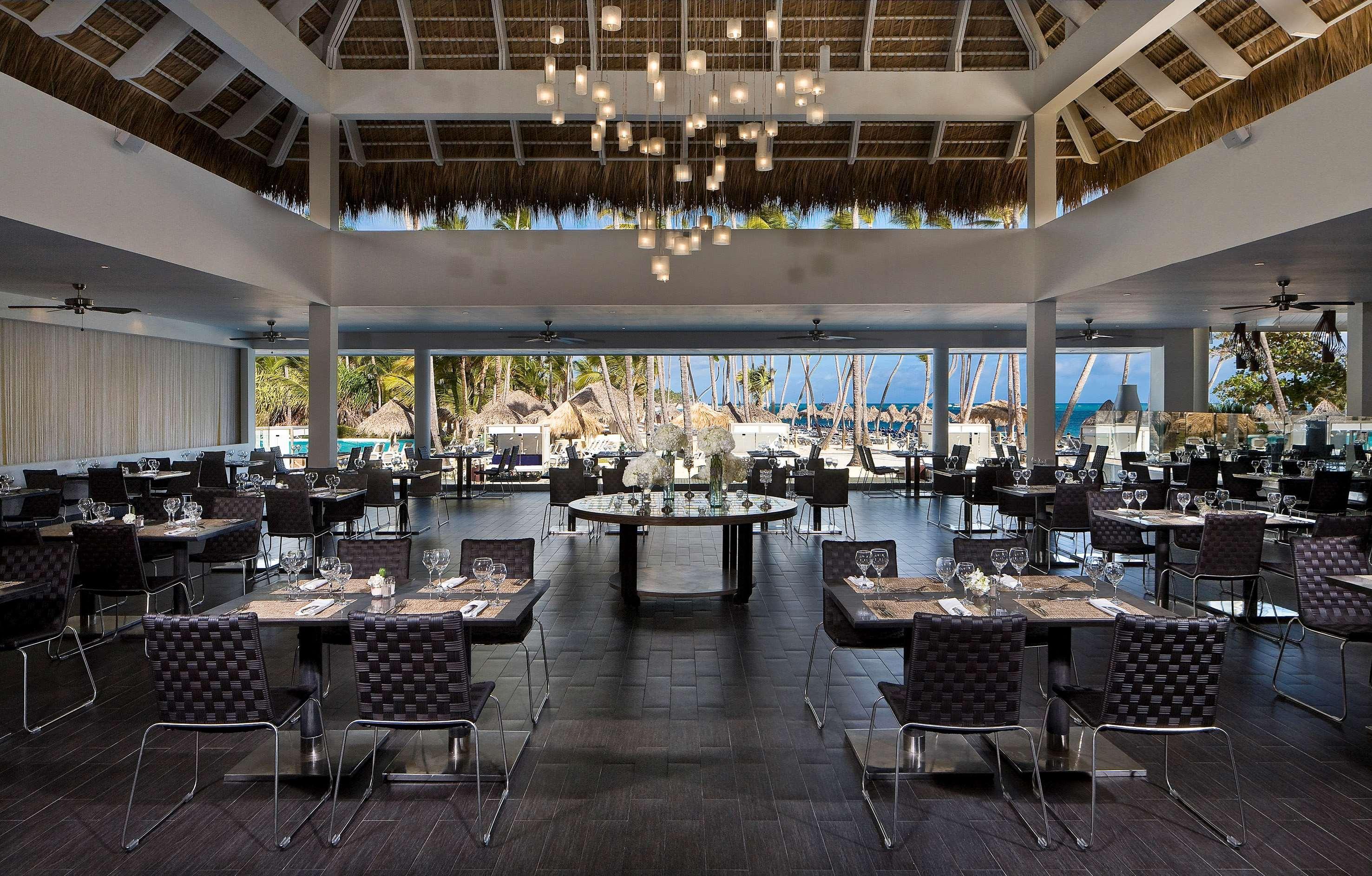 Meliá Caribe Beach Resort-All Inclusive Punta Cana Esterno foto The buffet at the resort