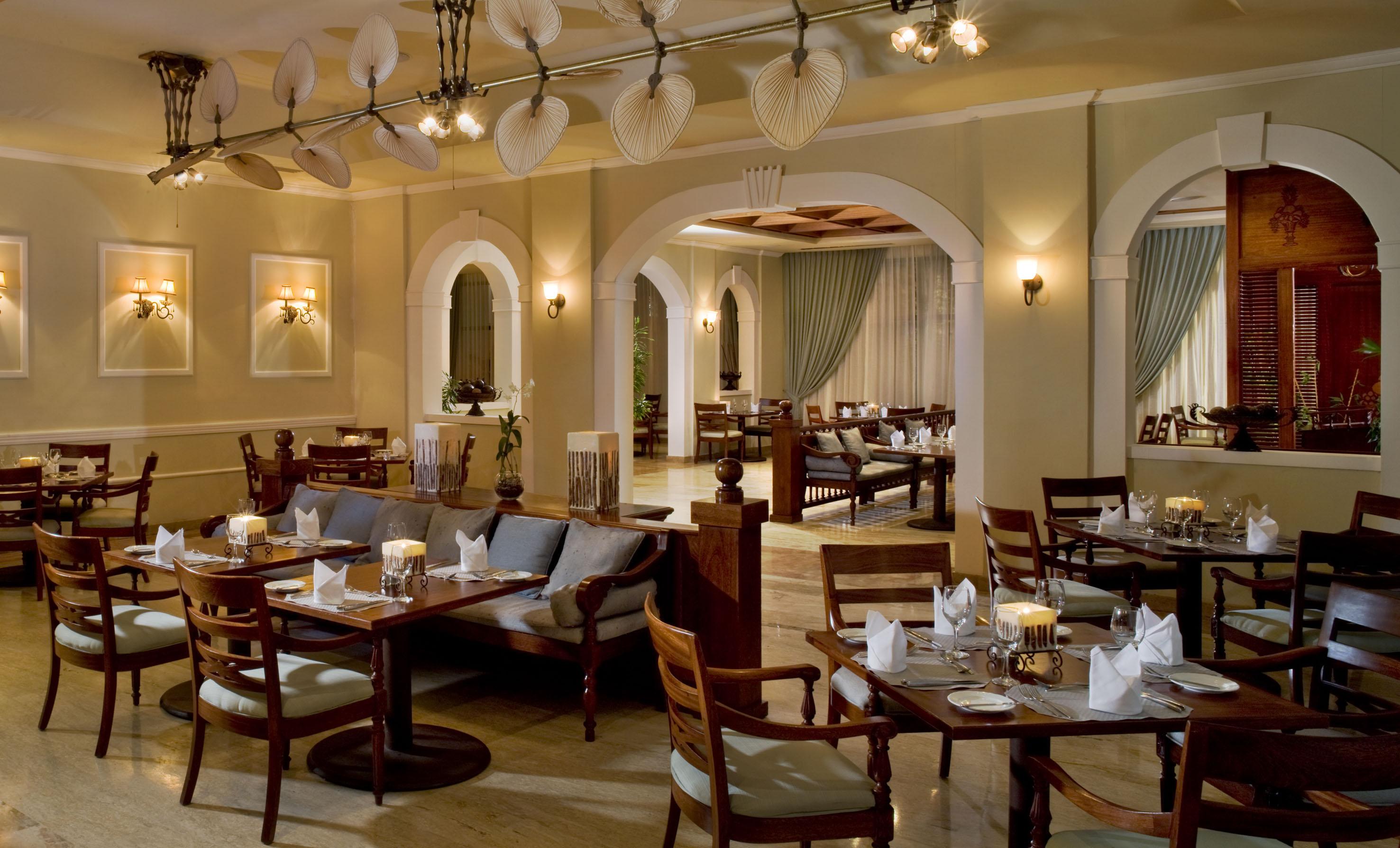 Meliá Caribe Beach Resort-All Inclusive Punta Cana Esterno foto The restaurant at the hotel
