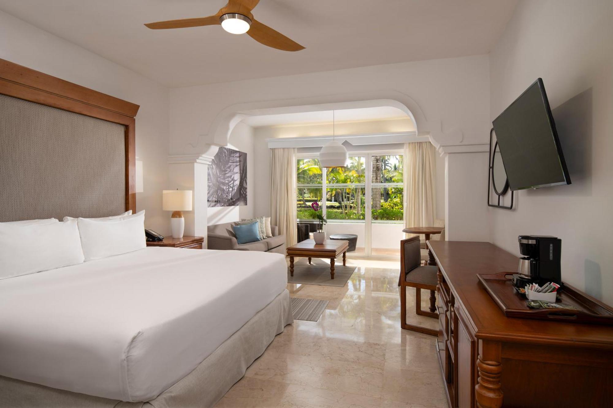 Meliá Caribe Beach Resort-All Inclusive Punta Cana Esterno foto Junior Suite